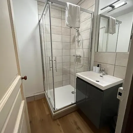 Doutre Terrasse- 2ch Apartment Angers